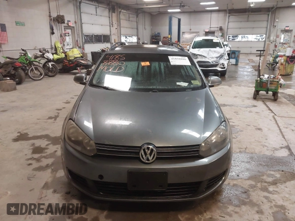 2010 Volkswagen Jetta TDI with VIN 3VWTL7AJ7AM672069, listed as a IAAI auction lot 41858880 with Not provided miles and . Bid and sale history available at DreamBid. Image 13.