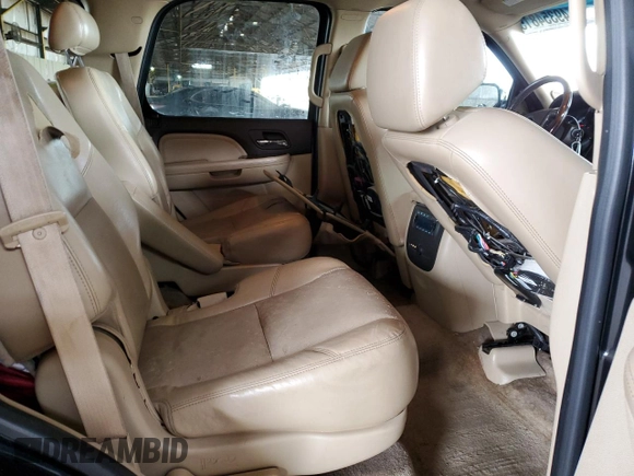 2009 GMC Yukon Denali z VIN 1GKFK03269R144974, wystawiony jako Copart lot #49354815 z przebiegiem 141 569 mil mil oraz Szkoda całkowita • Salvage title. Historia ofert i sprzedaży dostępna na DreamBid. Obrazek 11.