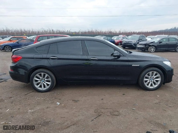 2016 BMW 5 Series Gran Turismo 550i xDrive with VIN WBA5M0C53GD085191, listed as a IAAI auction lot 41679692 with 117,326 mi miles. Bid and sale history available at carsss.com. Image 14.