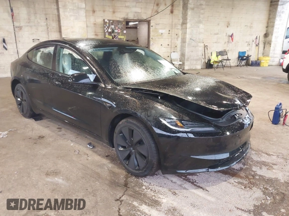 2025 Tesla Model 3 Long Range z VIN 5YJ3E1EA2SF909755, wystawiony jako IAAI lot #41667912 z przebiegiem 1 927 mil mil oraz . Historia ofert i sprzedaży dostępna na DreamBid. Obrazek 1.