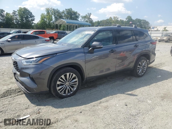 2022 Toyota Highlander Platinum with VIN 5TDFZRBH7NS182601, listed as a Copart auction lot 61832475 with 61,958 mi miles and Salvage title. Bid and sale history available at DreamBid. Image 1.
