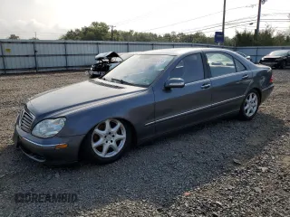 2005 Mercedes-Benz S-Class 4.3L with VIN WDBNG83J65A454791, listed as a Copart auction lot 70132074 with 221,612 mi miles and Salvage Title. Bid and sale history available at carsss.com. Image 1.