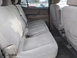 2004 Toyota Sequoia SR5 with VIN 5TDZT34A84S225563, listed as a IAAI auction lot 41601550 with 213,959 mi miles. Bid and sale history available at carsss.com. Image 8.
