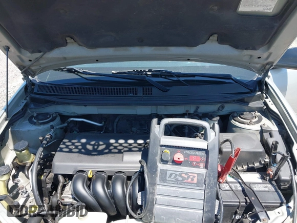 2004 Toyota Matrix Std with VIN 2T1KR32E04C292673, listed as a IAAI auction lot 42141653 with 299,999 mi miles. Bid and sale history available at carsss.com. Image 10.