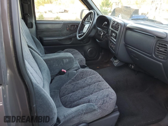 2000 GMC Sonoma SLS w/1SF Pkg with VIN 1GTCS1955Y8226155, listed as a Copart auction lot 83220424 with 87,604 mi miles and Salvage Title. Bid and sale history available at carsss.com. Image 10.