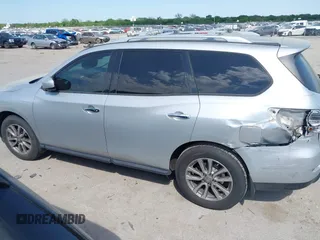 2015 Nissan Pathfinder S with VIN 5N1AR2MNXFC624659, listed as a IAAI auction lot 42033206 with 170,773 mi miles and . Bid and sale history available at DreamBid. Image 14.