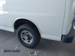 2016 Chevrolet Express Cargo Van with VIN 1GCWGBFF9G1260298, listed as a IAAI auction lot 41695976 with 375,350 mi miles. Bid and sale history available at carsss.com. Image 20.