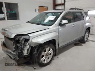 2015 GMC Terrain SLE z VIN 2GKFLWE31F6323727, wystawiony jako IAAI lot #42025066 z przebiegiem 159 681 mil mil oraz . Historia ofert i sprzedaży dostępna na DreamBid. Obrazek 2.