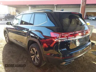 2024 Volkswagen Atlas SE with VIN 1V2LR2CA4RC505410, listed as a IAAI auction lot 41513445 with 18,647 mi miles and . Bid and sale history available at DreamBid. Image 3.