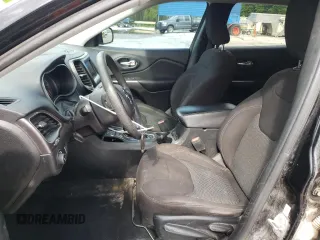 2019 Jeep Cherokee Latitude with VIN 1C4PJLCX7KD331871, listed as a Copart auction lot 59685665 with 90,787 mi miles and Salvage title. Bid and sale history available at DreamBid. Image 7.
