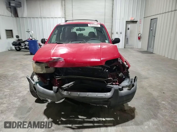 2001 Ford Escape XLS with VIN 1FMYU01181KD99269, listed as a Copart auction lot 88463335 with 217,537 mi miles and Salvage title. Bid and sale history available at DreamBid. Image 11.