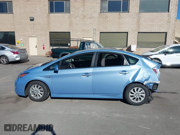 2014 Toyota Prius with VIN JTDKN3DP1E3054710, listed as a IAAI auction lot 41421809 with 113,607 mi miles and . Bid and sale history available at DreamBid. Image 14.