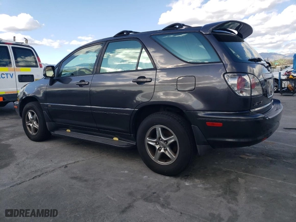 2002 Lexus RX 300 with VIN JTJGF10U520139627, listed as a Copart auction lot 51716325 with 151591 miles and Salvage Title. Bid and sale history available at carsss.com. Image 2.