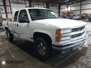 1998 Chevrolet Silverado 1500 with VIN 2GCEK19R2W1235147, listed as a IAAI auction lot 41921000 with 170,498 mi miles and . Bid and sale history available at DreamBid. Image 1.