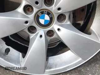 2006 BMW 5 Series 530i with VIN WBANE73506CM42692, listed as a IAAI auction lot 41712986 with 144,501 mi miles and . Bid and sale history available at carsss.com. Image 6.