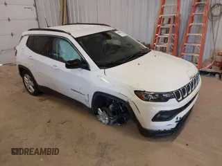 2022 Jeep Compass Latitude with VIN 3C4NJDBB8NT144401, listed as a IAAI auction lot 41688457 with 37,185 mi miles and . Bid and sale history available at DreamBid. Image 1.