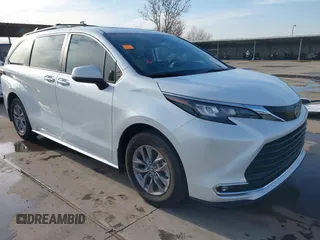 2024 Toyota Sienna XLE with VIN 5TDYRKEC7RS222844, listed as a IAAI auction lot 41424230 with 2,456 mi miles. Bid and sale history available at carsss.com. Image 1.