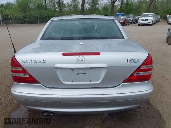 2002 Mercedes-Benz SLK 320 z VIN WDBKK65F82F254735, wystawiony jako IAAI lot #42135544 z przebiegiem 110 886 mil mil oraz . Historia ofert i sprzedaży dostępna na DreamBid. Obrazek 16.