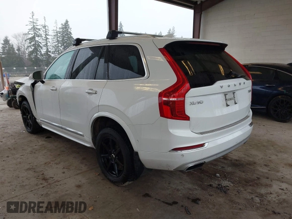 2018 Volvo XC90 Inscription with VIN YV4A22PL5J1388636, listed as a IAAI auction lot 41313782 with 59,859 mi miles. Bid and sale history available at carsss.com. Image 3.