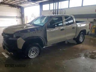 2023 Chevrolet Colorado 2WD Work Truck z VIN 1GCGSBEC1P1262802, wystawiony jako Copart lot #56015025 z przebiegiem 16 901 mil mil oraz Czysty tytuł • Clean title. Historia ofert i sprzedaży dostępna na DreamBid. Obrazek 1.