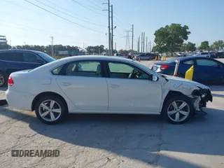 2012 Volkswagen Passat SE с VIN 1VWBP7A31CC085002, выставлен на аукционе IAAI как лот 42318915 с пробегом Не указан миль и . История ставок и продаж доступна на DreamBid. Изображение 13.