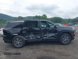 2025 Chevrolet Traverse AWD LT with VIN 1GNEVGRS7SJ256449, listed as a IAAI auction lot 42645537 with 3,205 mi miles and . Bid and sale history available at DreamBid. Image 13.