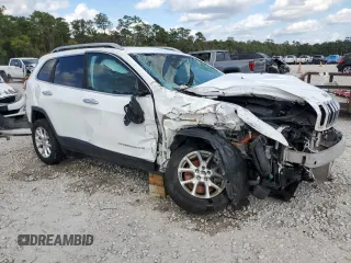2018 Jeep Cherokee Latitude Plus with VIN 1C4PJLLXXJD524448, listed as a Copart auction lot 82211314 with 0 mi miles and Non Repairable. Bid and sale history available at carsss.com. Image 4.