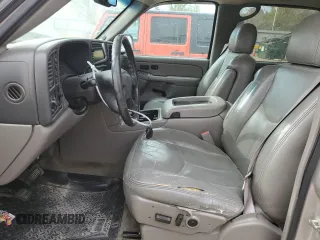 2005 Chevrolet Suburban Z71 with VIN 3GNFK16ZX5G110659, listed as a Copart auction lot 51700115 with 223,329 mi miles and Salvage title. Bid and sale history available at DreamBid. Image 7.