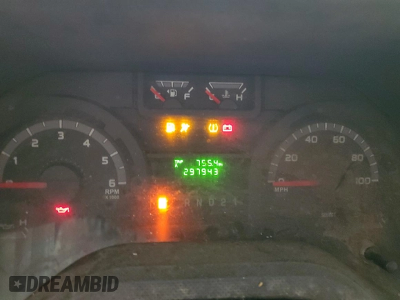 2013 Ford Econoline Cargo Commercial with VIN 1FTSS3EL5DDA33484, listed as a Copart auction lot 57722635 with 297,943 mi miles and Salvage title. Bid and sale history available at DreamBid. Image 9.