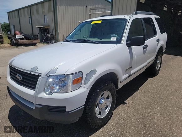 2006 Ford Explorer XLS z VIN 1FMEU62E26UB17291, wystawiony jako IAAI lot #42378335 z przebiegiem 158 911 mil mil oraz . Historia ofert i sprzedaży dostępna na DreamBid. Obrazek 31.