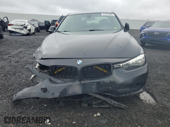 2017 BMW 3 Series 320i xDrive z VIN WBA8A3C34HA067209, wystawiony jako Copart lot #61074805 z przebiegiem 93 838 mil mil oraz Szkoda całkowita • Salvage title. Historia ofert i sprzedaży dostępna na DreamBid. Obrazek 5.