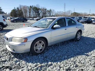 2007 Volvo S60 2.5L Turbo with VIN YV1RS592872618713, listed as a Copart auction lot 48552915 with 172,760 mi miles and Salvage Title. Bid and sale history available at carsss.com. Image 1.