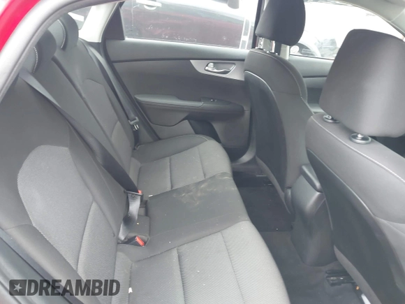 2023 Kia Forte LXS z VIN 3KPF24AD8PE582105, wystawiony jako IAAI lot #42366608 z przebiegiem 61 455 mil mil oraz . Historia ofert i sprzedaży dostępna na DreamBid. Obrazek 8.