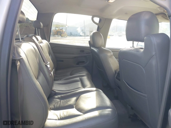 2004 Chevrolet Silverado 1500 Crew Cab LS with VIN 2GCEC13T741428702, listed as a IAAI auction lot 41915343 with 252,065 mi miles. Bid and sale history available at carsss.com. Image 8.
