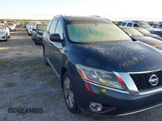2015 Nissan Pathfinder S z VIN 5N1AR2MN7FC704131, wystawiony jako IAAI lot #40481147 z przebiegiem Nie podano mil oraz . Historia ofert i sprzedaży dostępna na DreamBid. Obrazek 1.