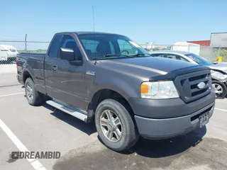 2006 Ford F-150 XL z VIN 1FTRF12286KB27859, wystawiony jako IAAI lot #42554099 z przebiegiem 1 540 769 mil mil oraz . Historia ofert i sprzedaży dostępna na DreamBid. Obrazek 1.