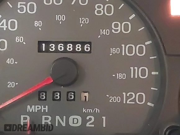 2000 Mercury Grand Marquis LS z VIN 2MEFM75W0YX736324, wystawiony jako IAAI lot #41865927 z przebiegiem 136 886 mil mil oraz . Historia ofert i sprzedaży dostępna na DreamBid. Obrazek 15.