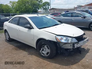 2008 Pontiac G6 1SV Value Leader with VIN 1G2ZF57B784201817, listed as a IAAI auction lot 39711687 with 1 mi miles. Bid and sale history available at carsss.com. Image 1.