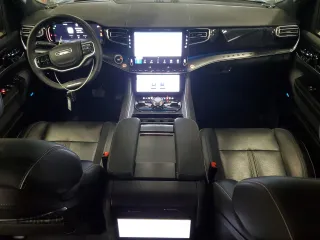 2024 Jeep Grand Wagoneer Series II с VIN 1C4SJSFP7RS158214, выставлен на аукционе Copart как лот 59907245 с пробегом 37 365 миль миль и Чистый • Clean title. История ставок и продаж доступна на DreamBid. Изображение 8.