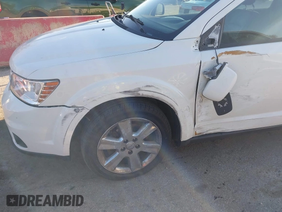 2013 Dodge Journey Crew with VIN 3C4PDCDG3DT521556, listed as a IAAI auction lot 41852888 with 209,562 mi miles and . Bid and sale history available at DreamBid. Image 14.