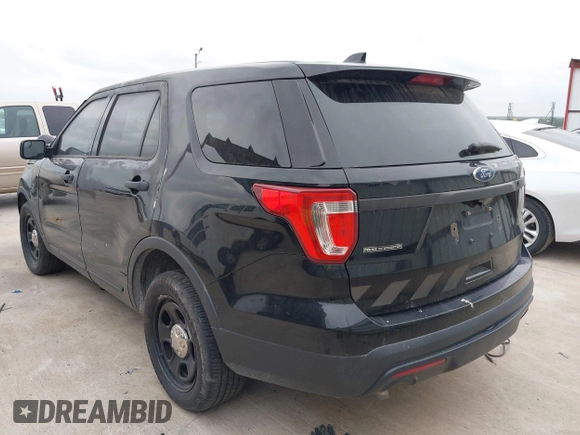 2016 Ford Utility Police Interceptor with VIN 1FM5K8AR9GGB44638, listed as a IAAI auction lot 42020602 with 136,518 mi miles. Bid and sale history available at carsss.com. Image 3.