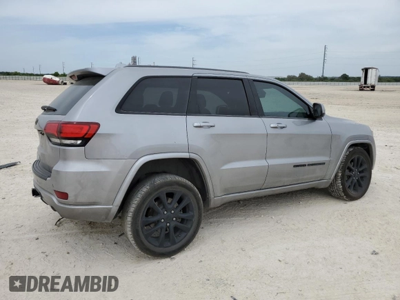 2020 Jeep Grand Cherokee Altitude z VIN 1C4RJFAG5LC122357, wystawiony jako Copart lot #53473875 z przebiegiem 120 569 mil mil oraz Szkoda całkowita • Salvage title. Historia ofert i sprzedaży dostępna na DreamBid. Obrazek 3.