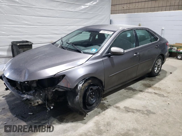 2017 Toyota Camry XLE with VIN 4T1BF1FKXHU269502, listed as a Copart auction lot 48971875 with 62,489 mi miles and Salvage Title. Bid and sale history available at carsss.com. Image 1.