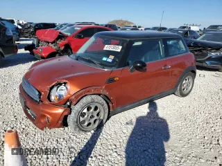 2012 MINI Hardtop with VIN WMWSU3C58CT260698, listed as a Copart auction lot 41513055 with 104,464 mi miles and Salvage Title. Bid and sale history available at DreamBid. Image 1.