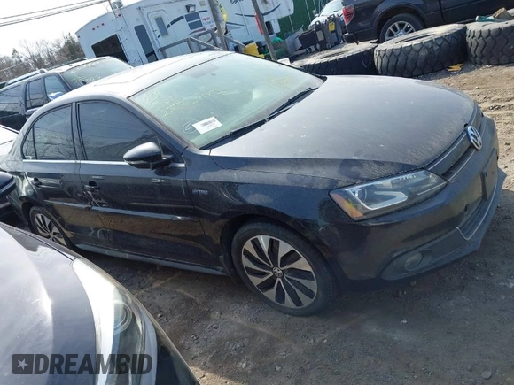 2013 Volkswagen Jetta Hybrid SE with VIN 3VW637AJ7DM259702, listed as a IAAI auction lot 41799247 with Not provided miles and . Bid and sale history available at DreamBid. Image 1.