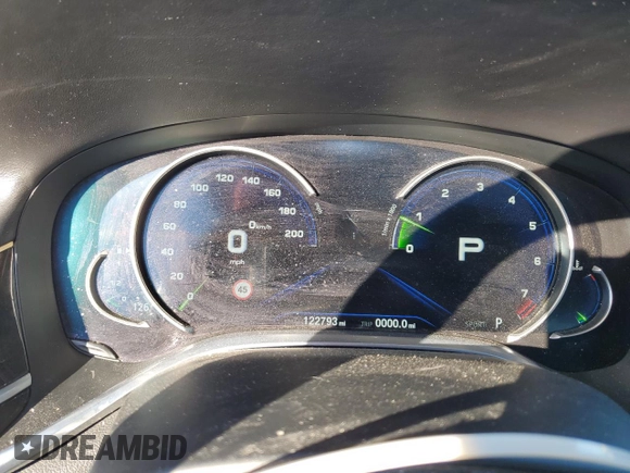 2017 BMW 7 Series 740i with VIN WBA7E2C32HG740649, listed as a Copart auction lot 45593145 with 122,793 mi miles and Salvage Title. Bid and sale history available at carsss.com. Image 9.