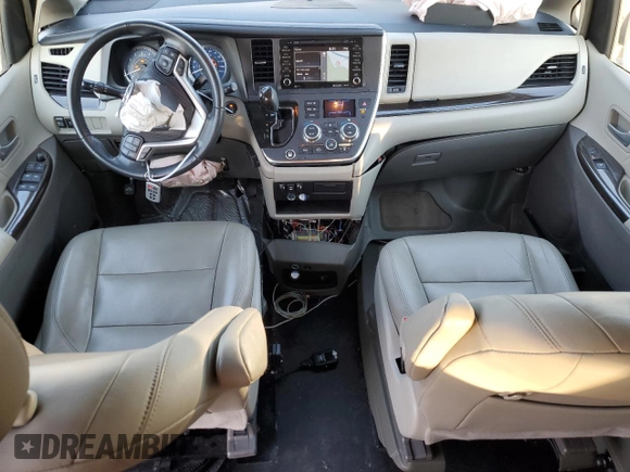2018 Toyota Sienna XLE Auto Access Seat with VIN 5TDYZ3DC5JS961397, listed as a Copart auction lot 42735825 with 46,828 mi miles and Salvage Title. Bid and sale history available at carsss.com. Image 8.