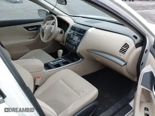 2015 Nissan Altima 2.5 with VIN 1N4AL3AP0FN372447, listed as a IAAI auction lot 41896043 with 111,994 mi miles. Bid and sale history available at carsss.com. Image 5.