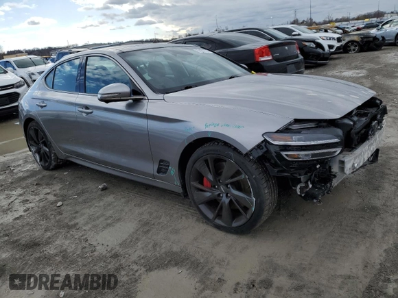 2022 Genesis G70 3.3T z VIN KMTG54TE3NU083567, wystawiony jako Copart lot #77187143 z przebiegiem 21 343 mil mil oraz Czysty tytuł • Clean title. Historia ofert i sprzedaży dostępna na DreamBid. Obrazek 4.