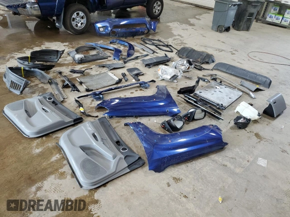 2015 Toyota Tacoma with VIN 3TMLU4EN6FM186016, listed as a Copart auction lot 58404675 with 127,536 mi miles and Salvage title. Bid and sale history available at DreamBid. Image 12.